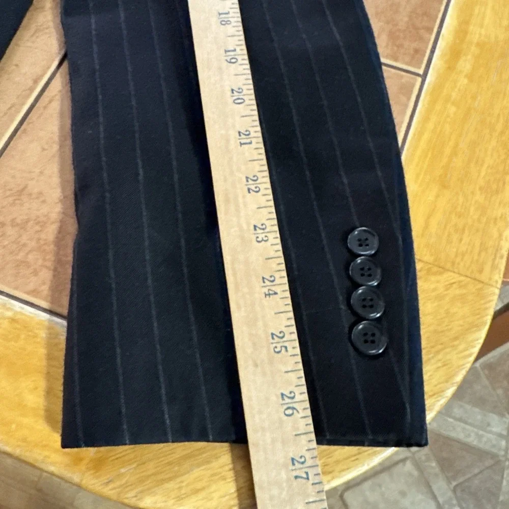 Jos A Bank Signature Gold 2 Piece Black Pin Stripe Flannel Wool Suit 44L 38 x 30